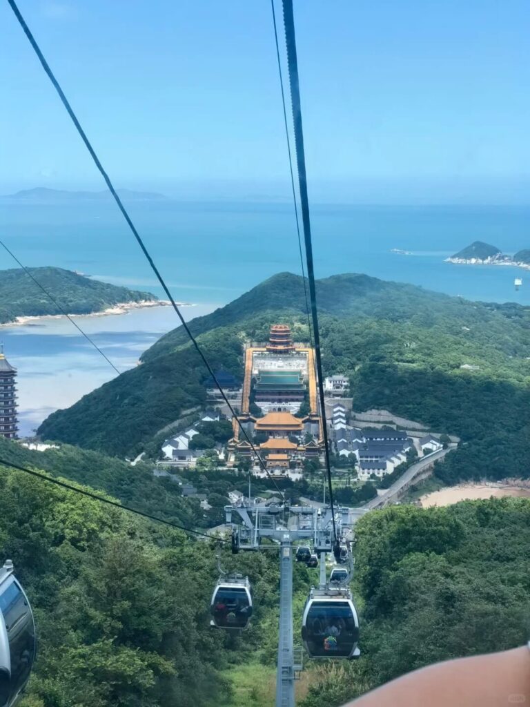 普陀山索道俯瞰南海觀音寺全景